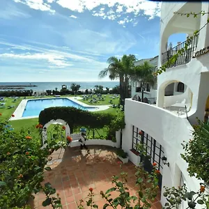 cabopino-apartament-marbellas-beach.1costadelsol.com/