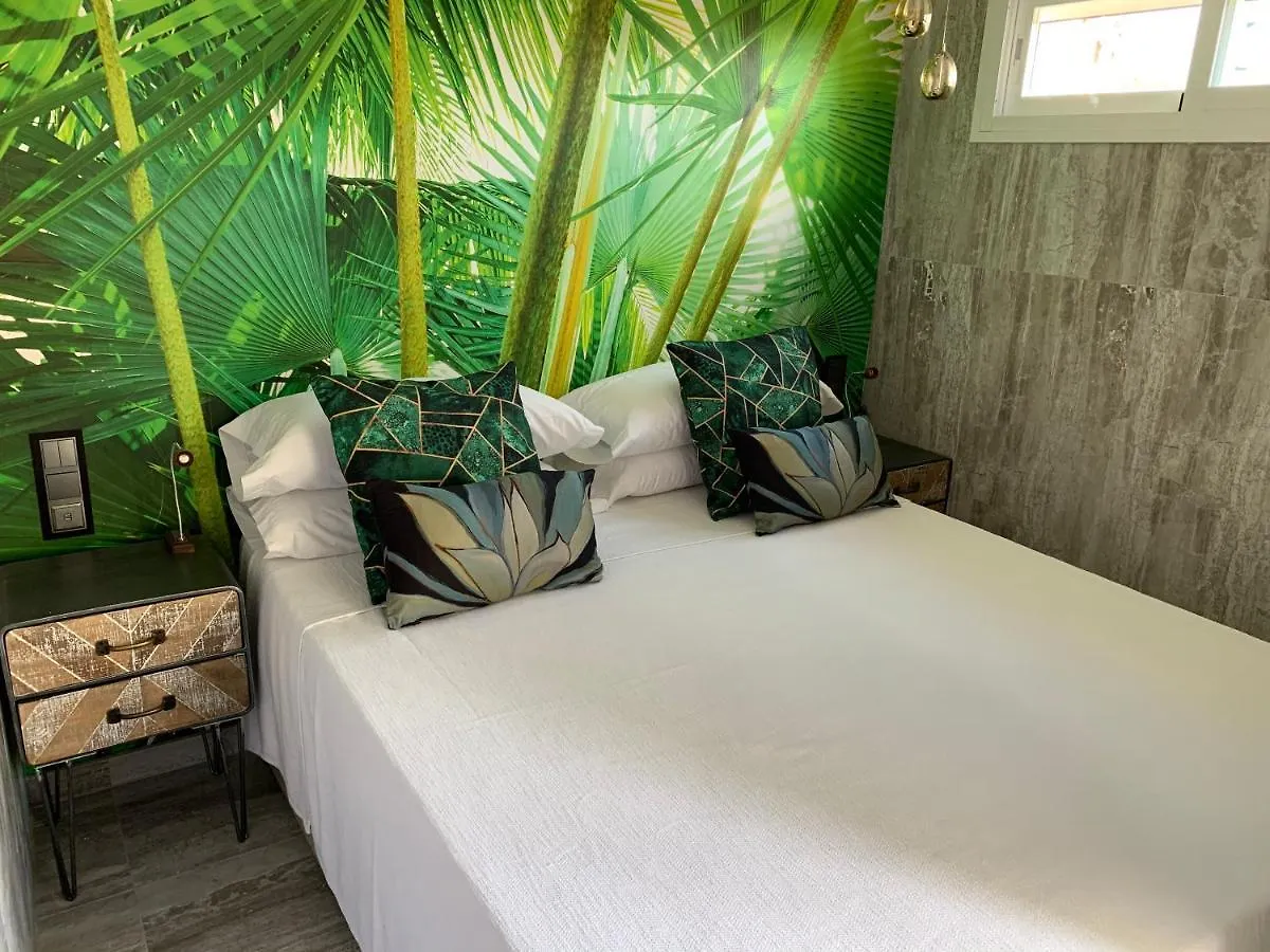 Neptuno Beachfront Apartments Marbella