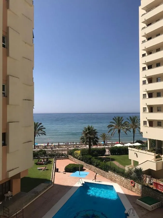 Neptuno Beachfront Apartments Marbella