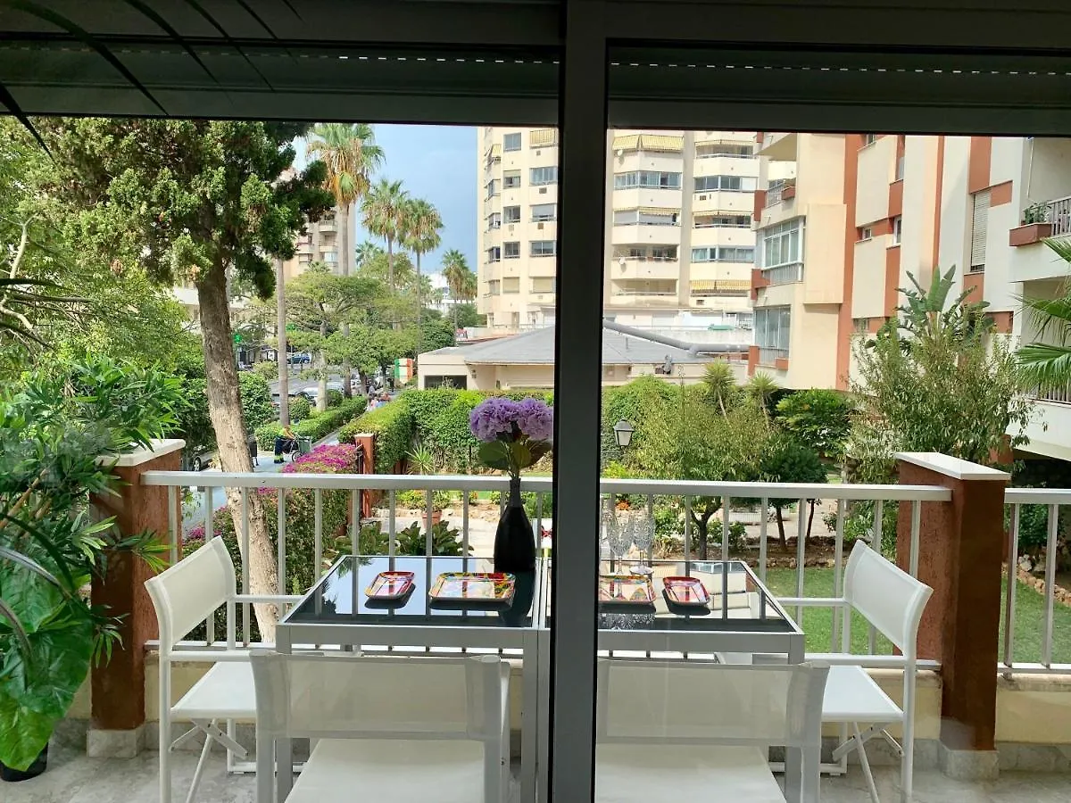 Neptuno Beachfront Apartments Marbella Spain
