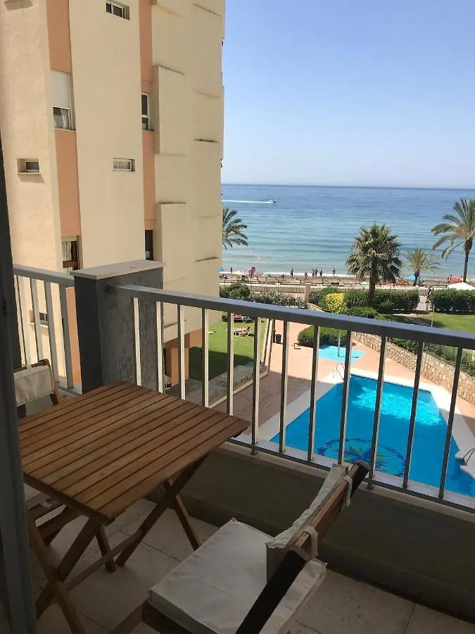 Neptuno Beachfront Apartments Marbella