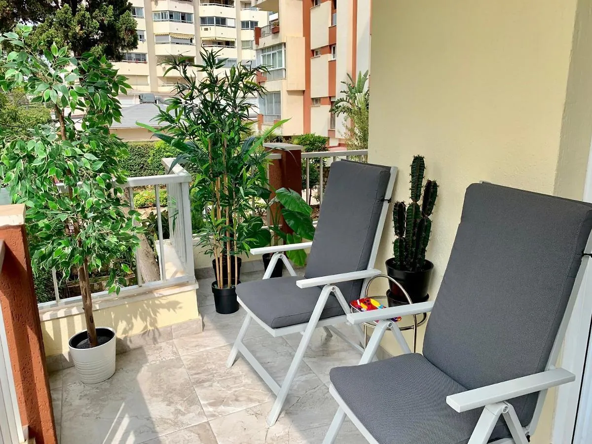 Neptuno Beachfront Apartments Marbella