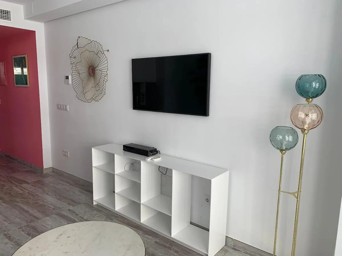 Neptuno Beachfront Apartments Marbella