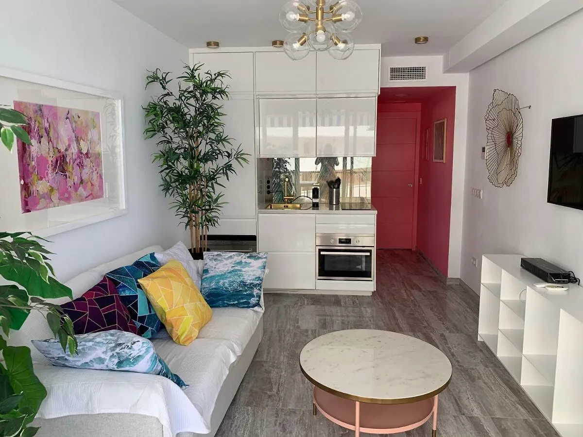Neptuno Beachfront Apartments Marbella