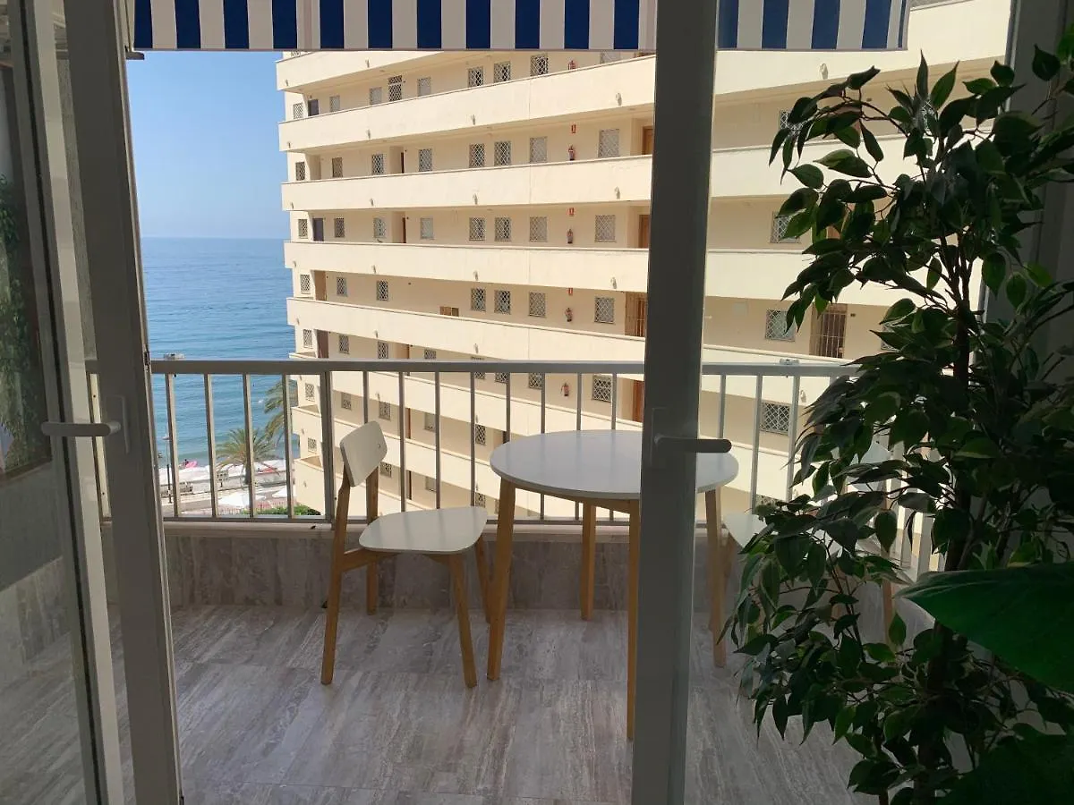 Neptuno Beachfront Apartments Marbella