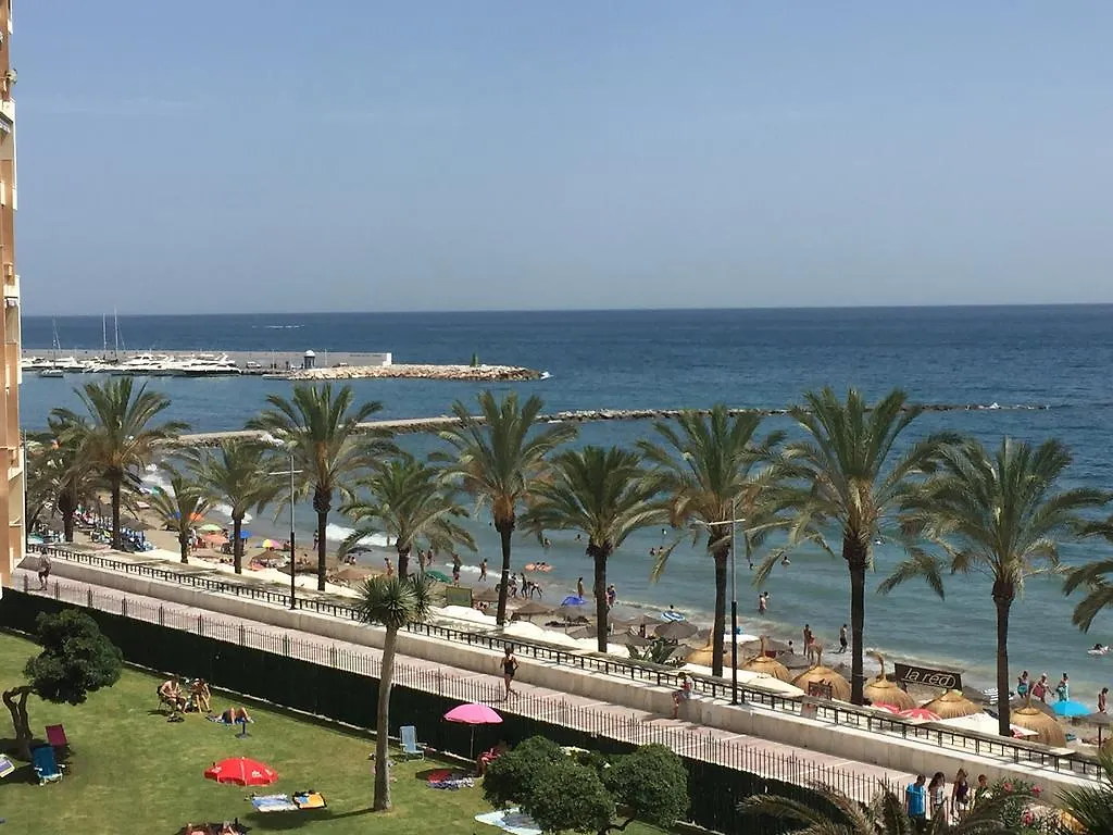 Neptuno Beachfront Apartments Marbella